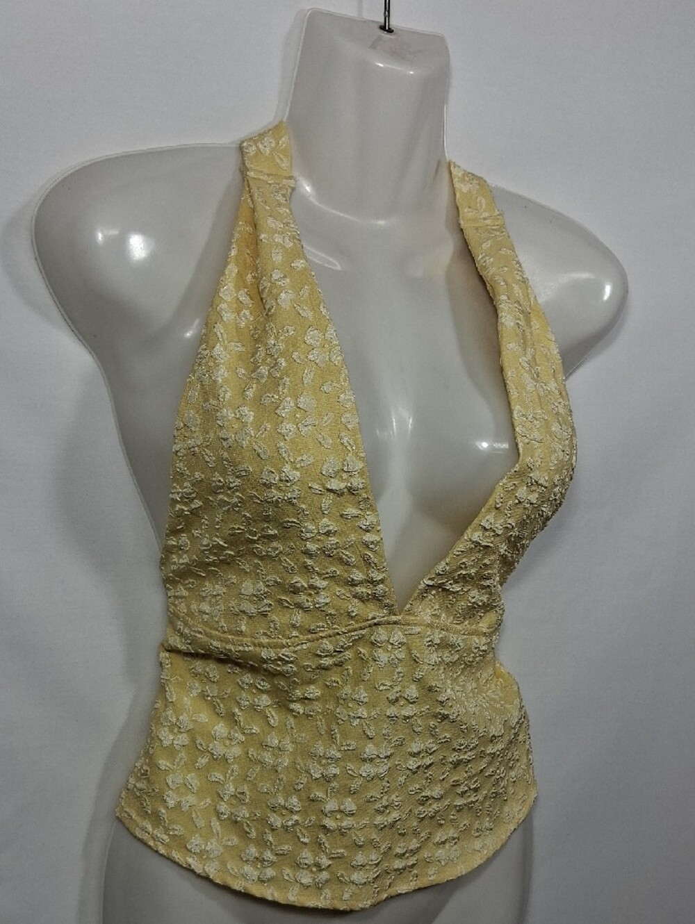 POÉSELLE Yellow Textured Halter Top - Picture 2 of 5